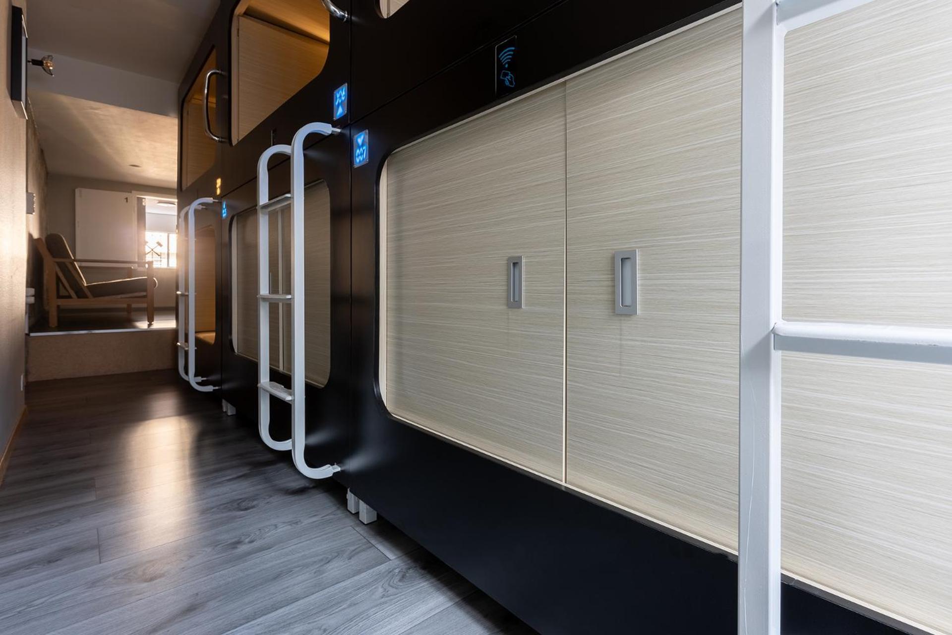 Mue Cubes - Capsule Hotel Basel Exterior photo