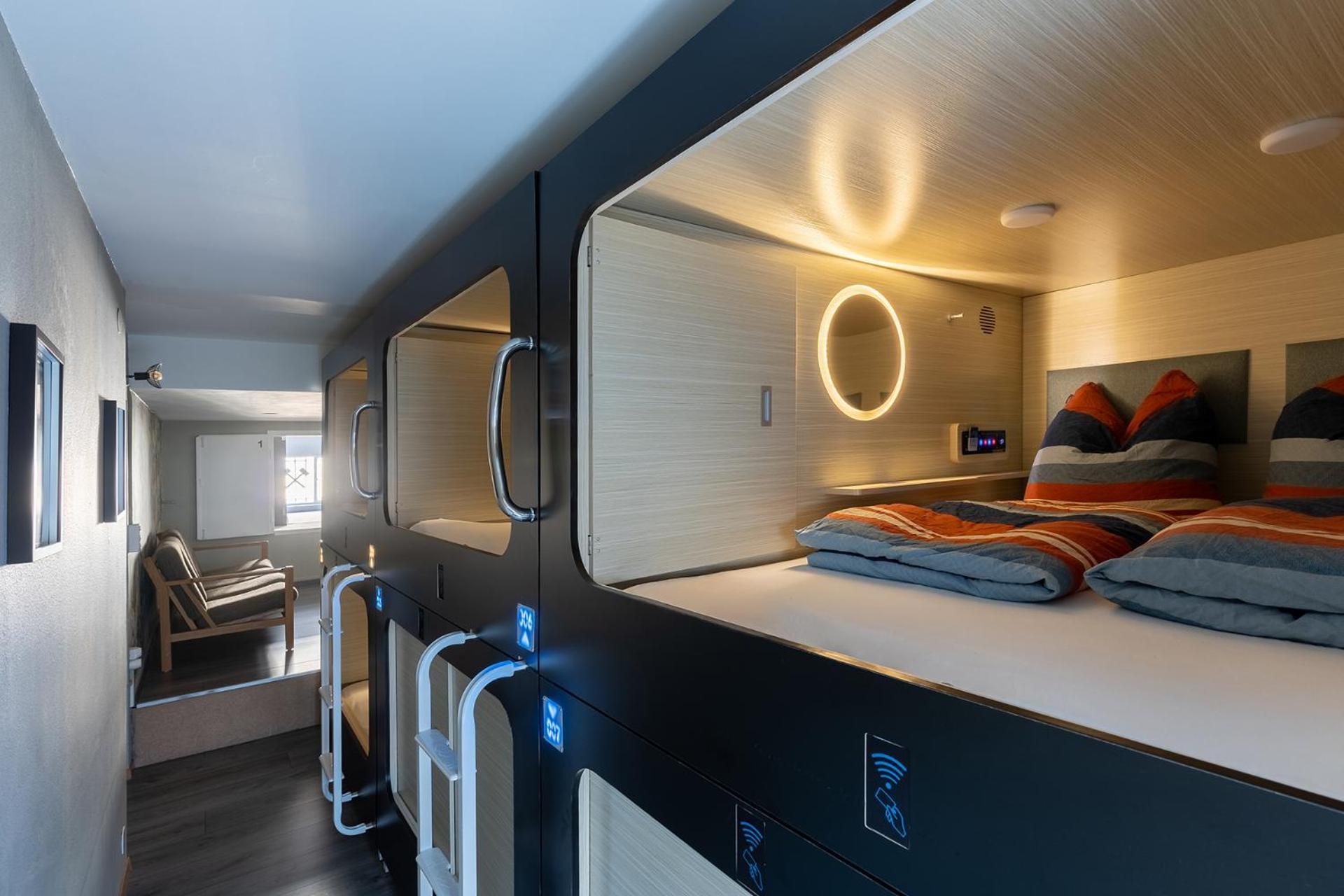 Mue Cubes - Capsule Hotel Basel Exterior photo